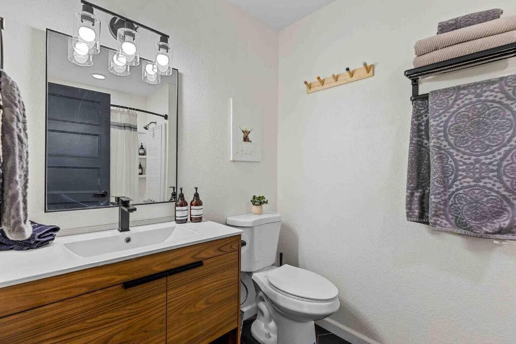 Walk To Gc Train Depot And Route 66, King Beds, Game Room, Bbq, Firepit Williams Luaran gambar
